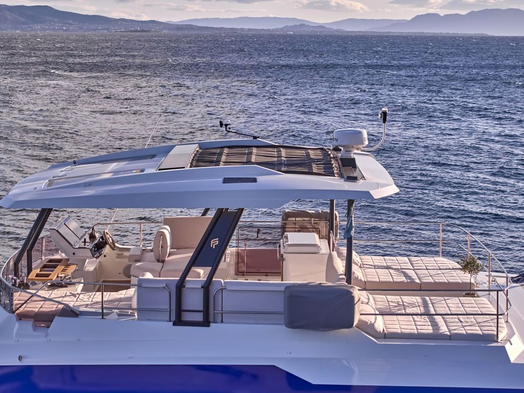 MAJESTY OF GREECE - Boat Images
