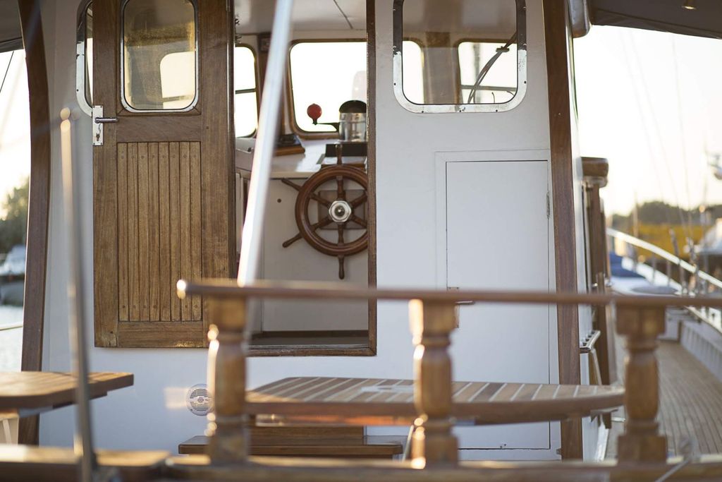 COSMOS - Boat Images