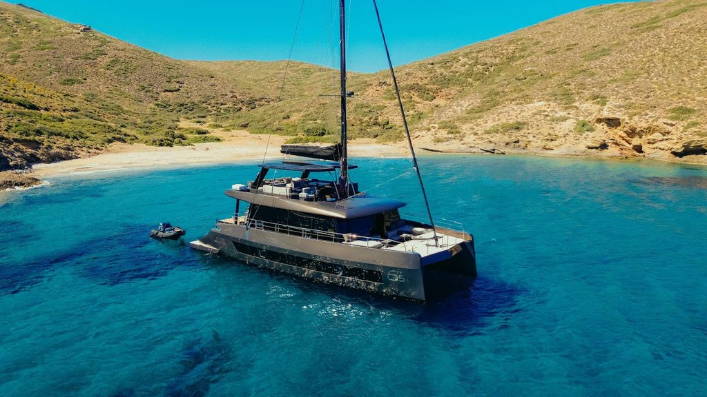 Honeymoon - Boat Images