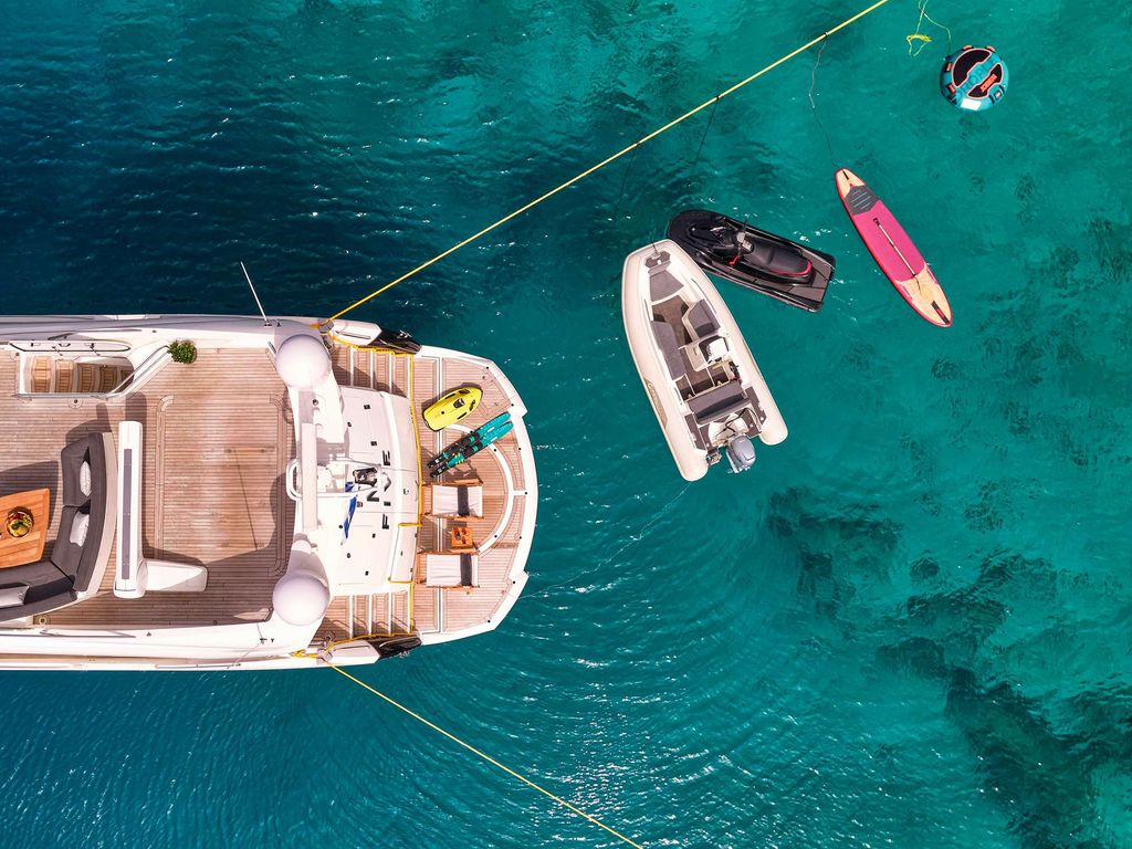 M FIVE - Boat Images