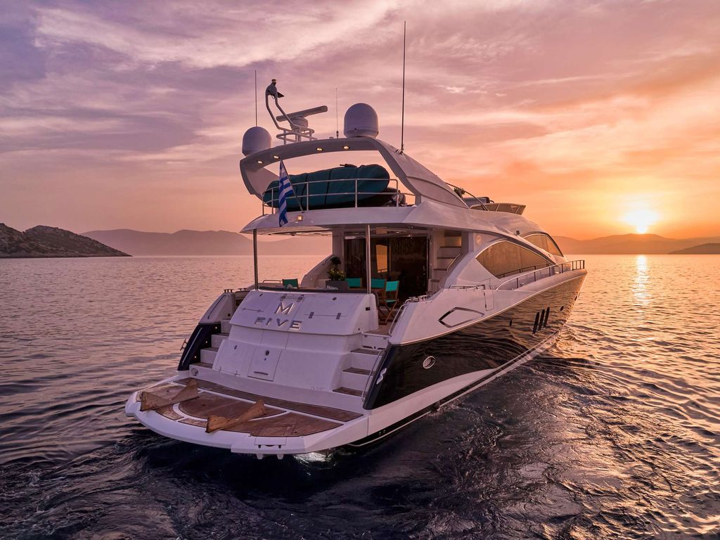 M FIVE - Boat Images