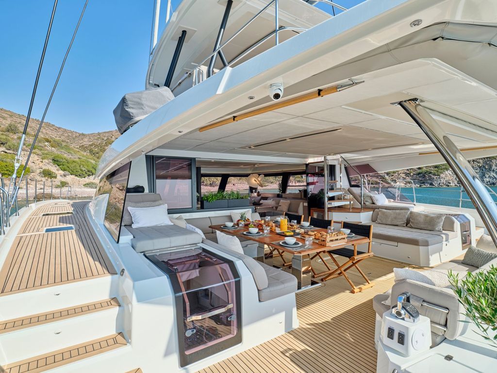 STEPHANIE - Boat Images