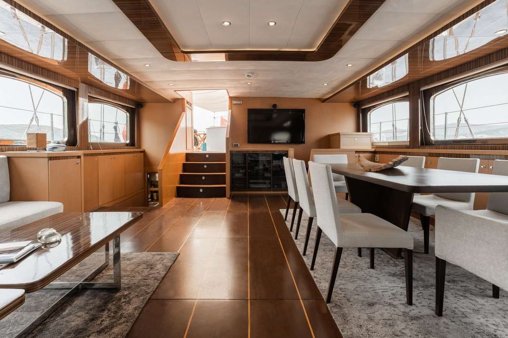 LE PIETRE - Boat Images
