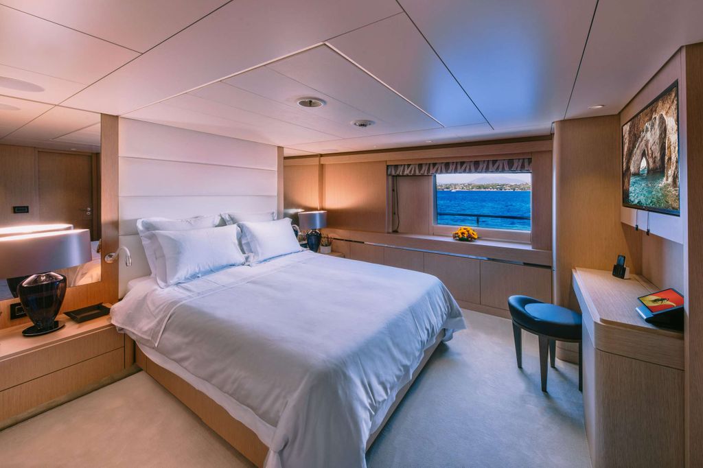 XANA - Boat Images
