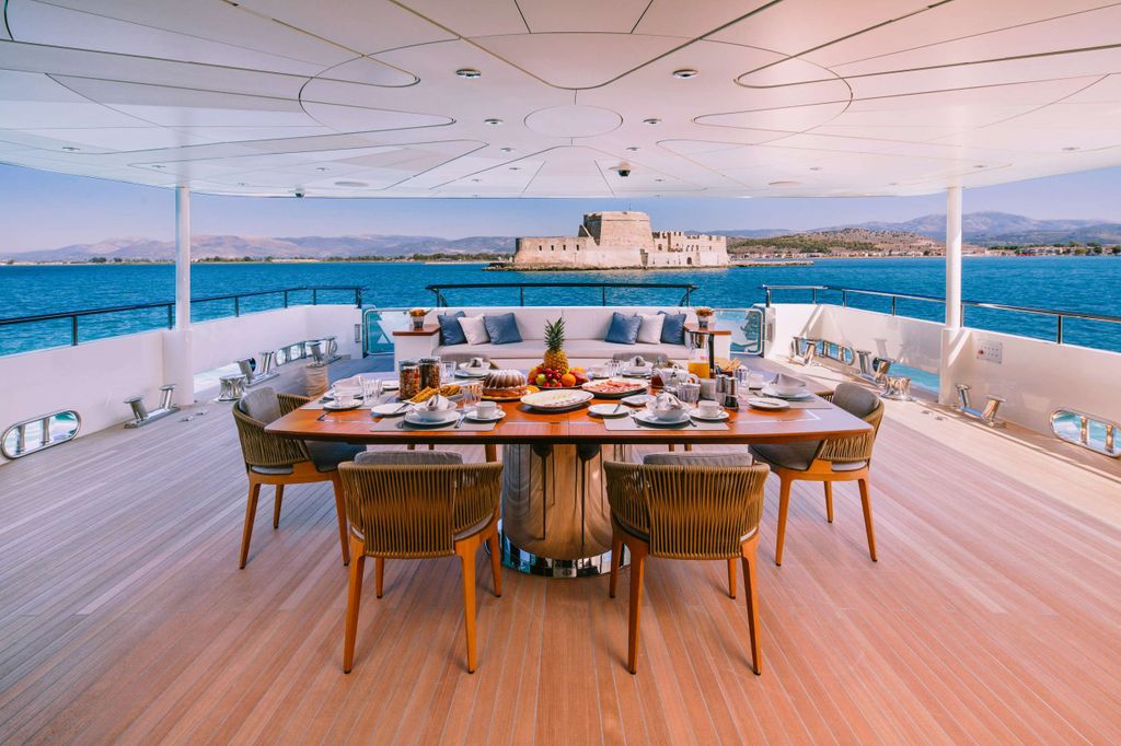 XANA - Boat Images