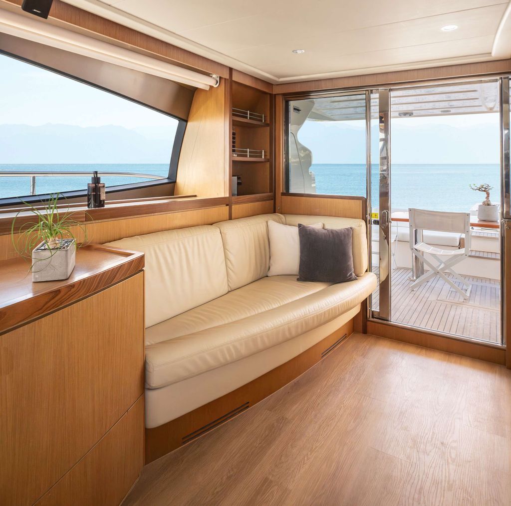ESCAPE - Boat Images