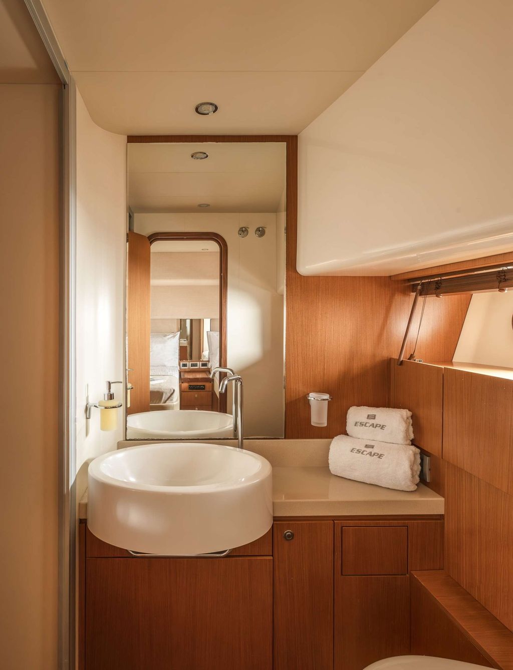 ESCAPE - Boat Images