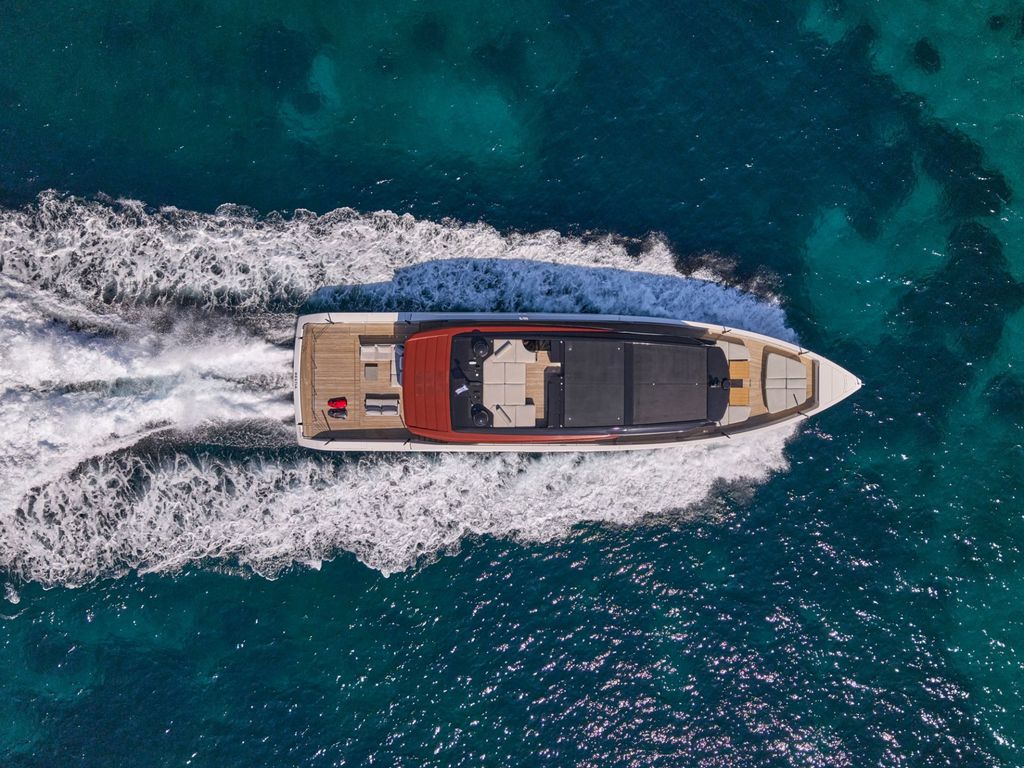 BESTIA - Boat Images