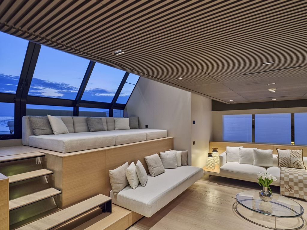 BESTIA - Boat Images