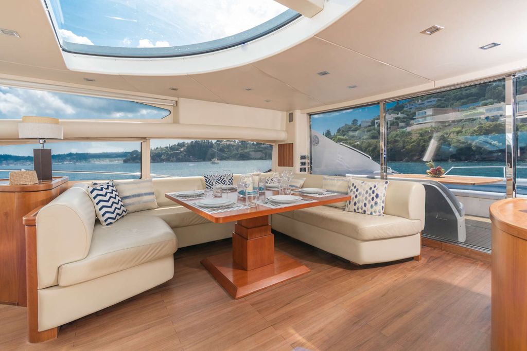 PHOENIX - Boat Images