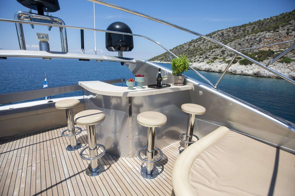 ANDROMEDA - Boat Images