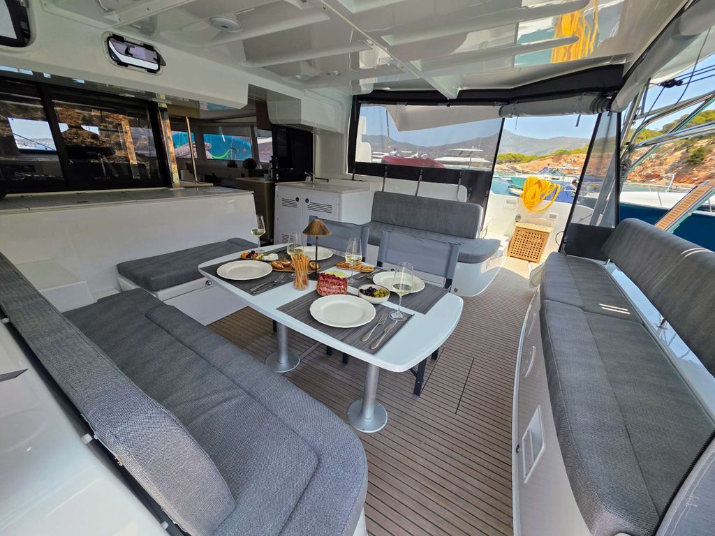 ZALINA - Boat Images