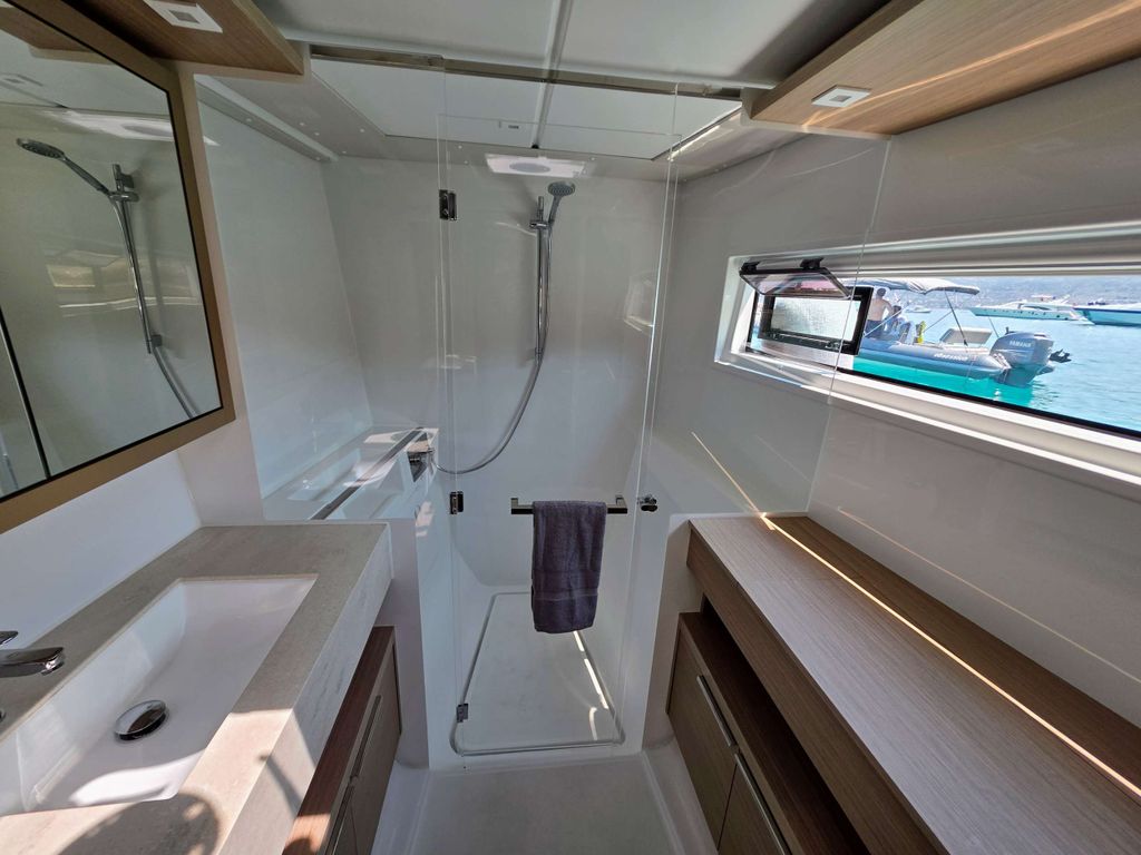 ZALINA - Boat Images