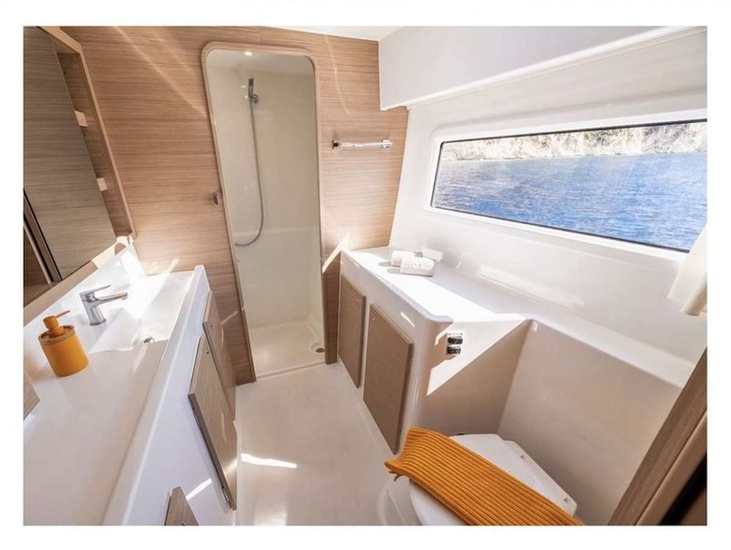 LUNA - Boat Images