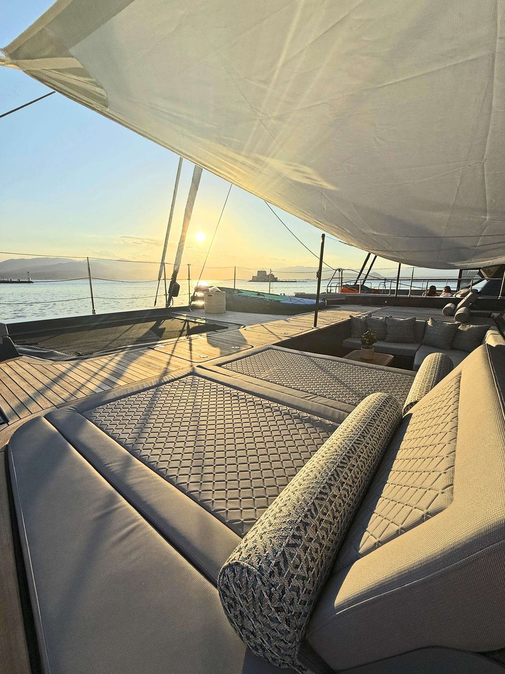 SERENITY - Boat Images