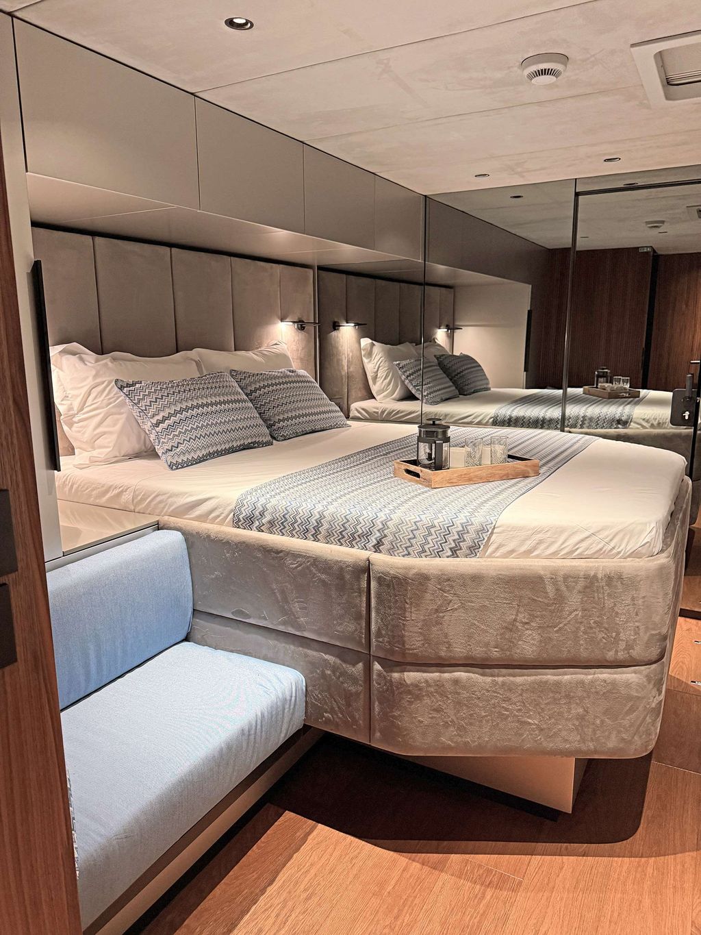 SERENITY - Boat Images