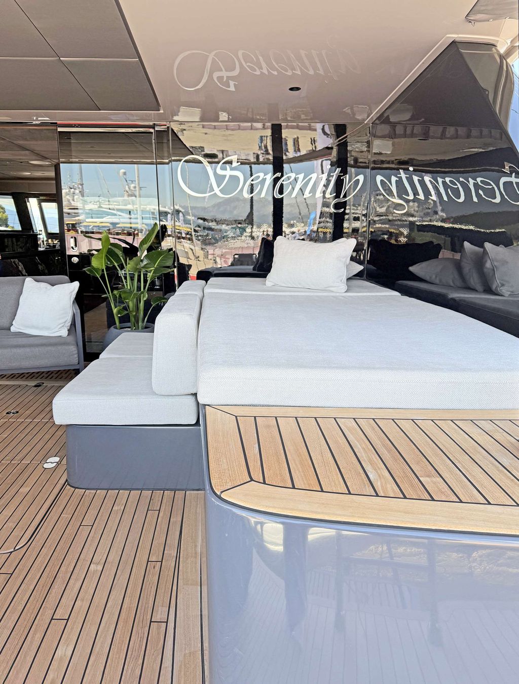 SERENITY - Boat Images