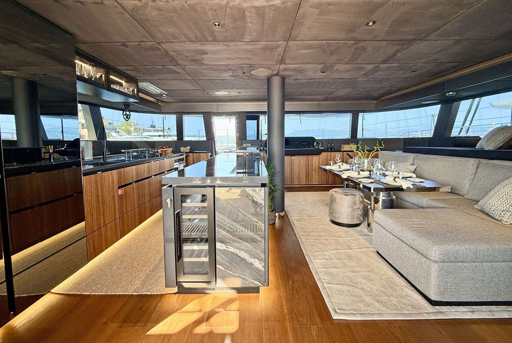 SERENITY - Boat Images