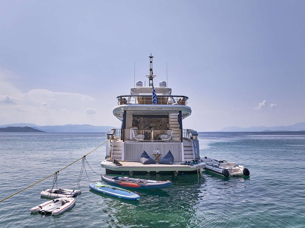 ALADDIN SANE - Boat Images