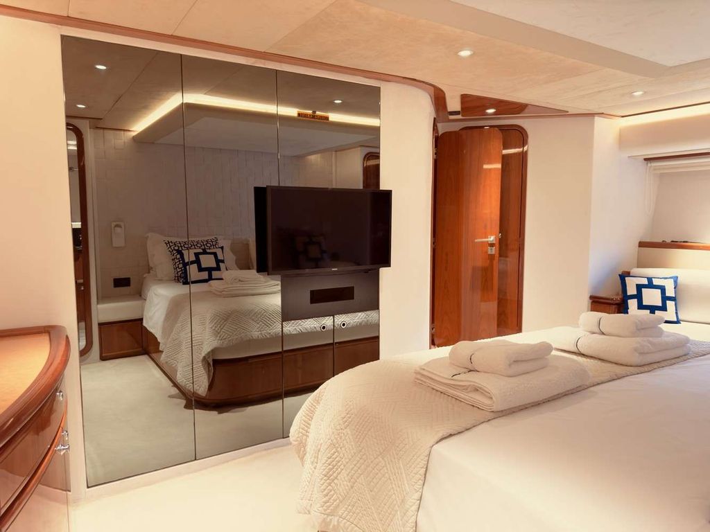 ARCELIA - Boat Images
