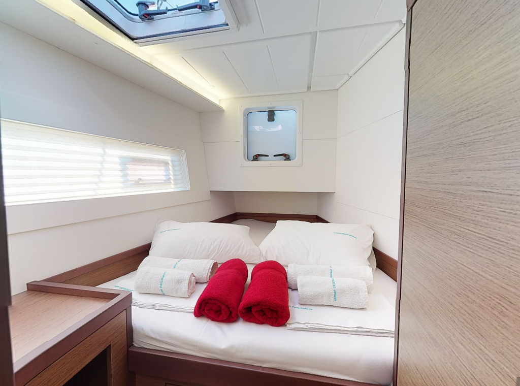 Aello – Lagoon 40 - Boat Images