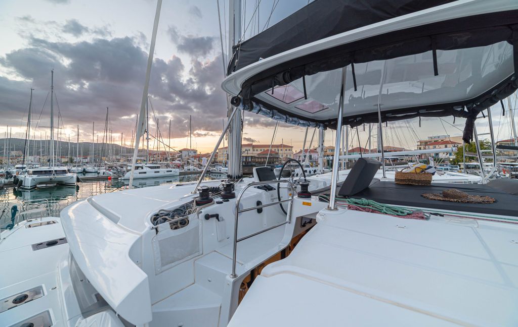 Spiritus - Boat Images