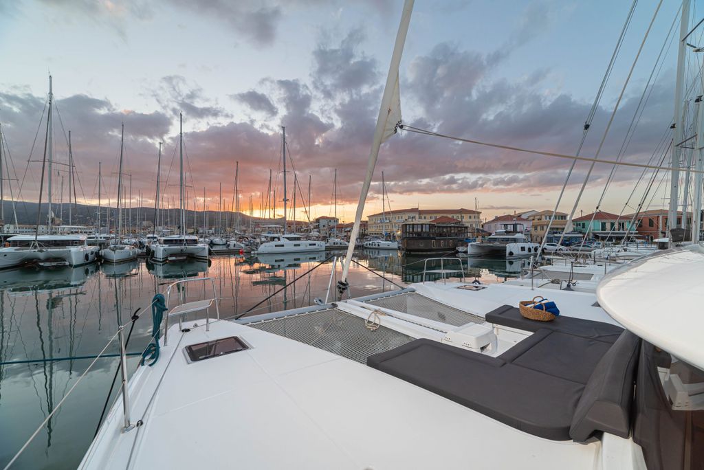 Spiritus - Boat Images