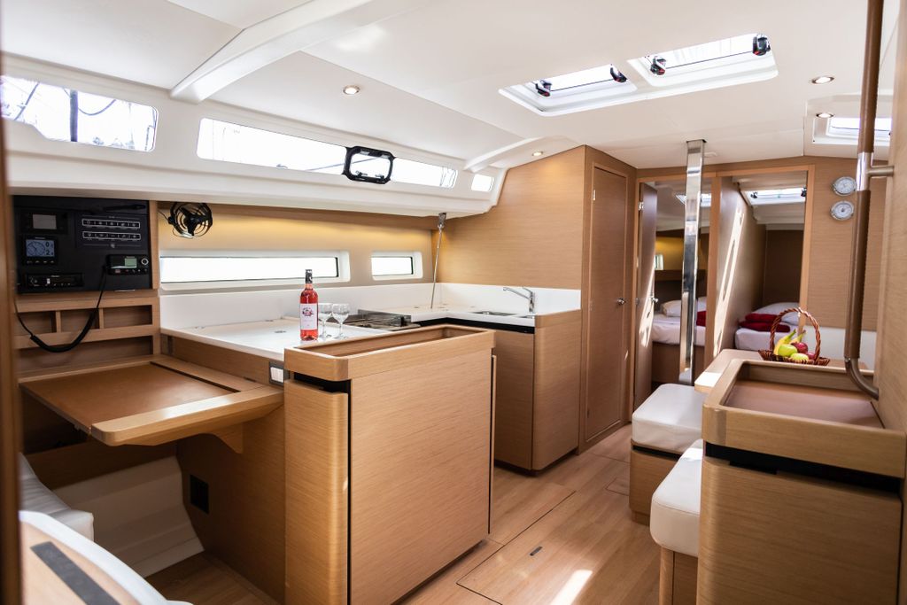Irini – Sun Odyssey 440 - Boat Images