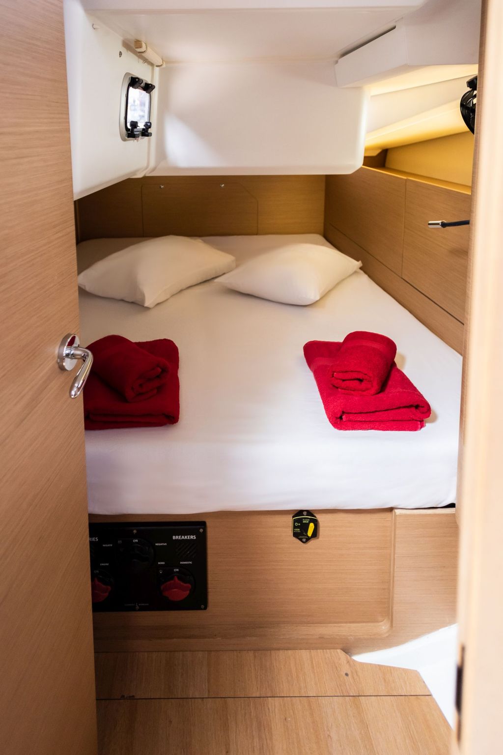 Irini – Sun Odyssey 440 - Boat Images