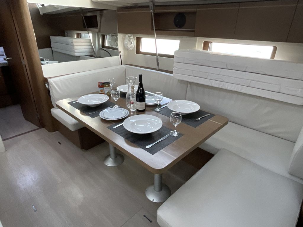 Oceanis 51.1 Pre-owned Sailing Yacht for Sale in Greece - Boat Images