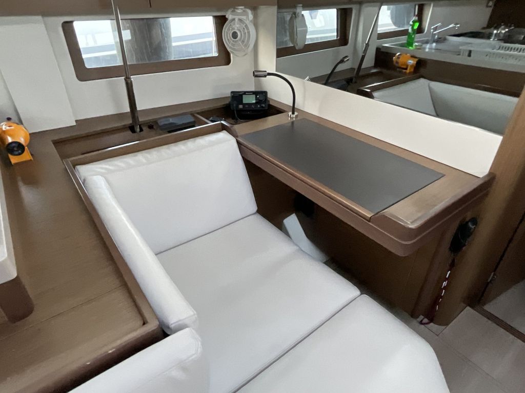 Oceanis 51.1 Pre-owned Sailing Yacht for Sale in Greece - Boat Images