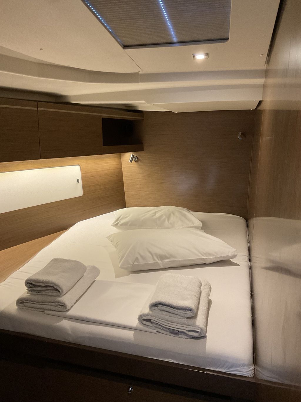 Oceanis 51.1 Pre-owned Sailing Yacht for Sale in Greece - Boat Images