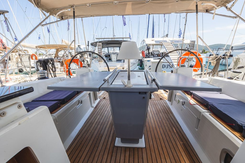 Peace – Oceanis 41.1 - Boat Images
