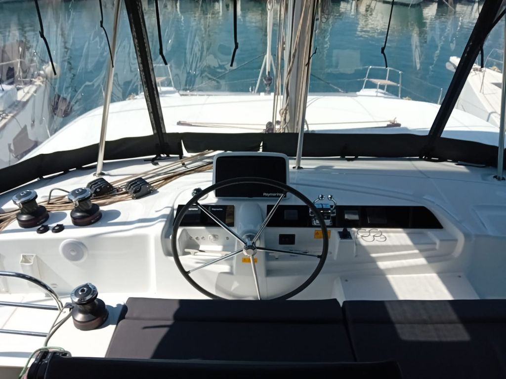 Ervis - Boat Images