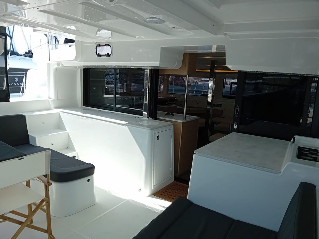 Ervis - Boat Images