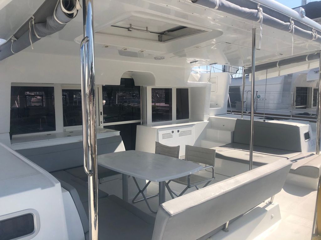 Violetta - Boat Images