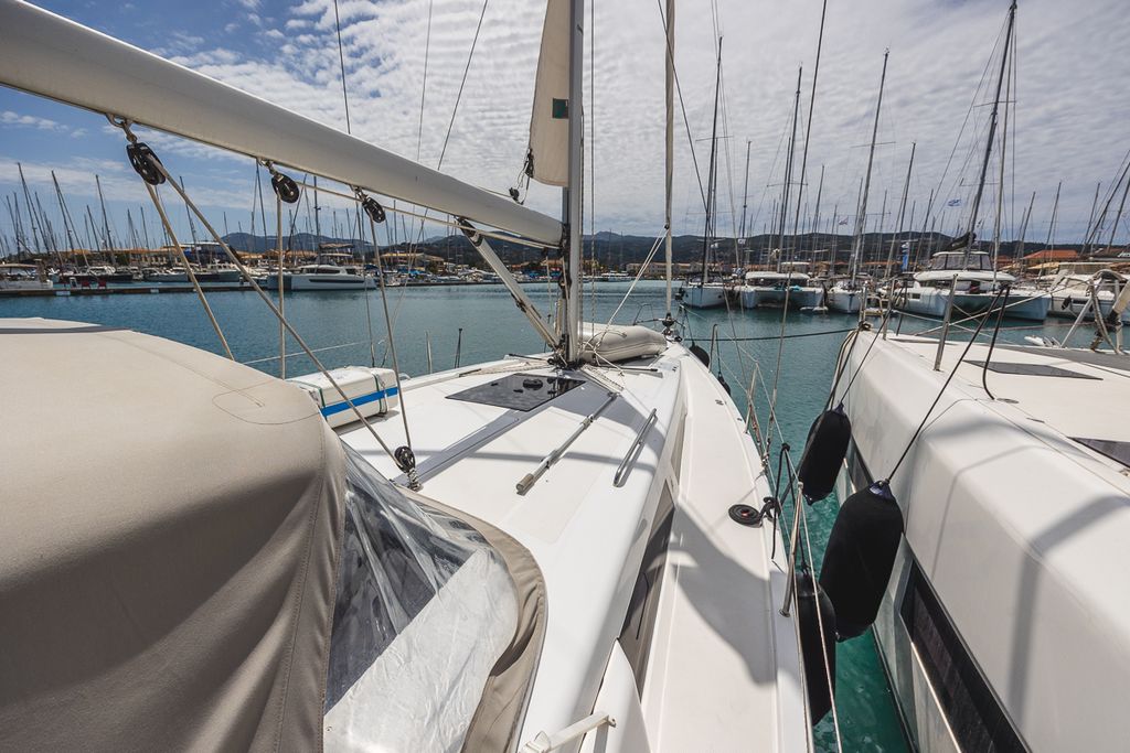 Dafne – Hanse 418 - Boat Images