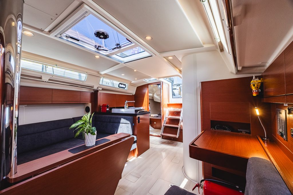 Dafne – Hanse 418 - Boat Images
