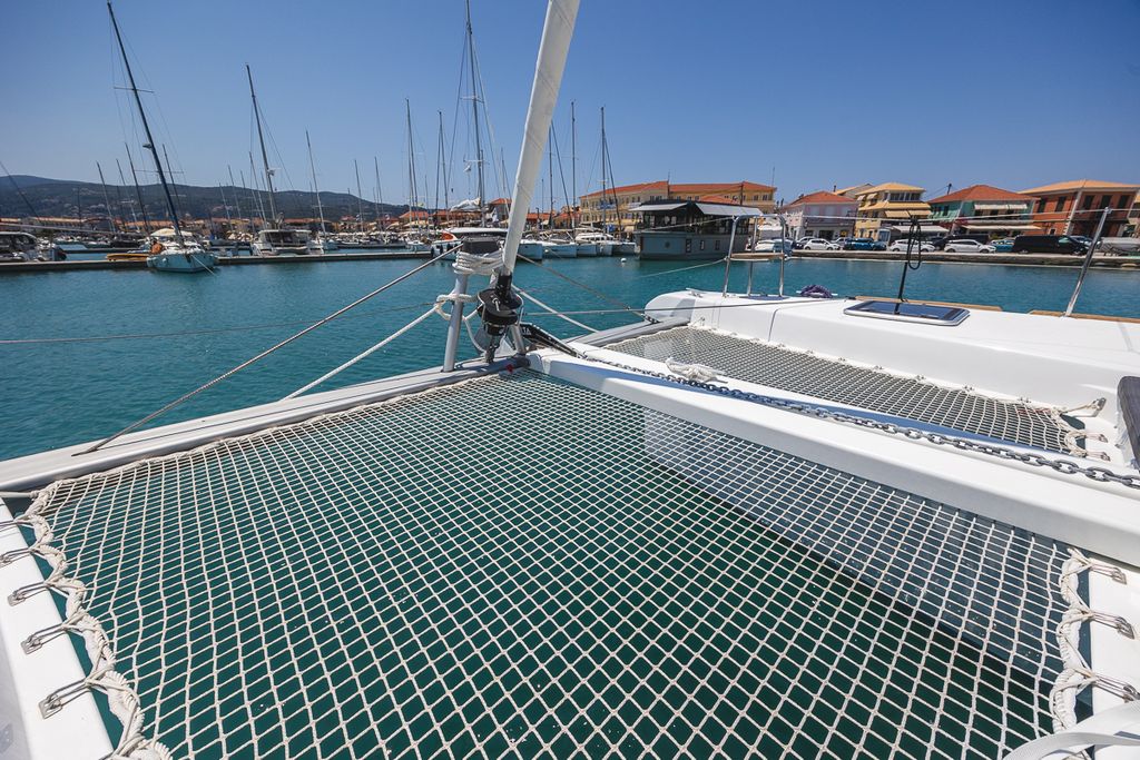 Deva – Lagoon 40 - Boat Images