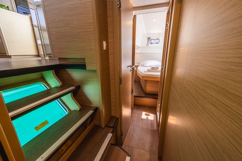 Deva – Lagoon 40 - Boat Images