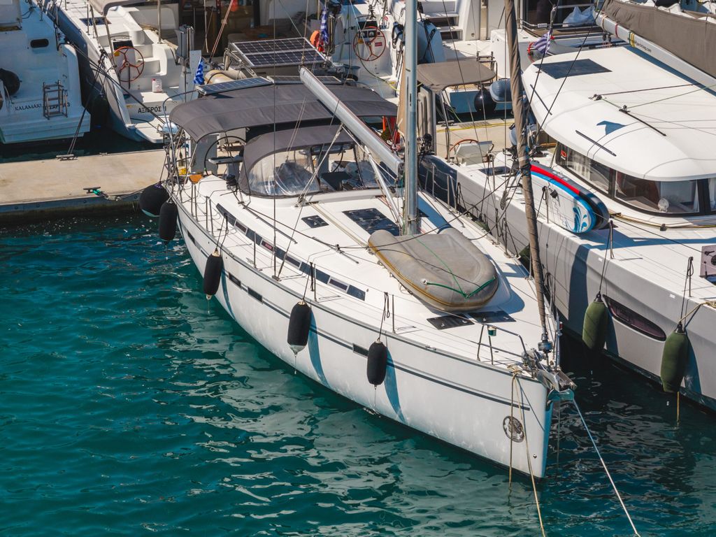 Acrux - Boat Images