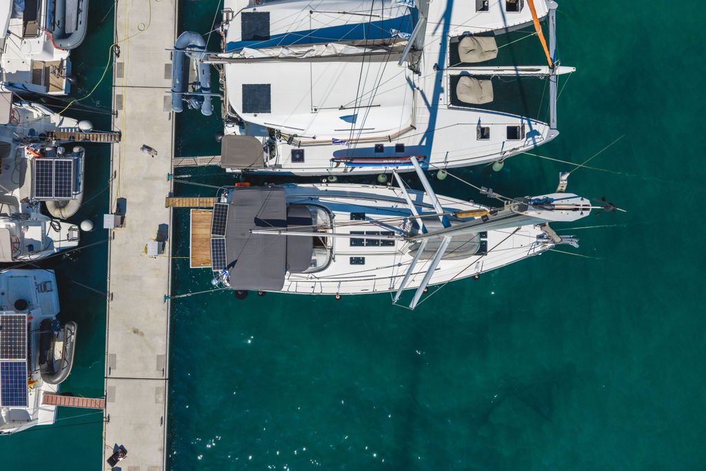 Acrux - Boat Images