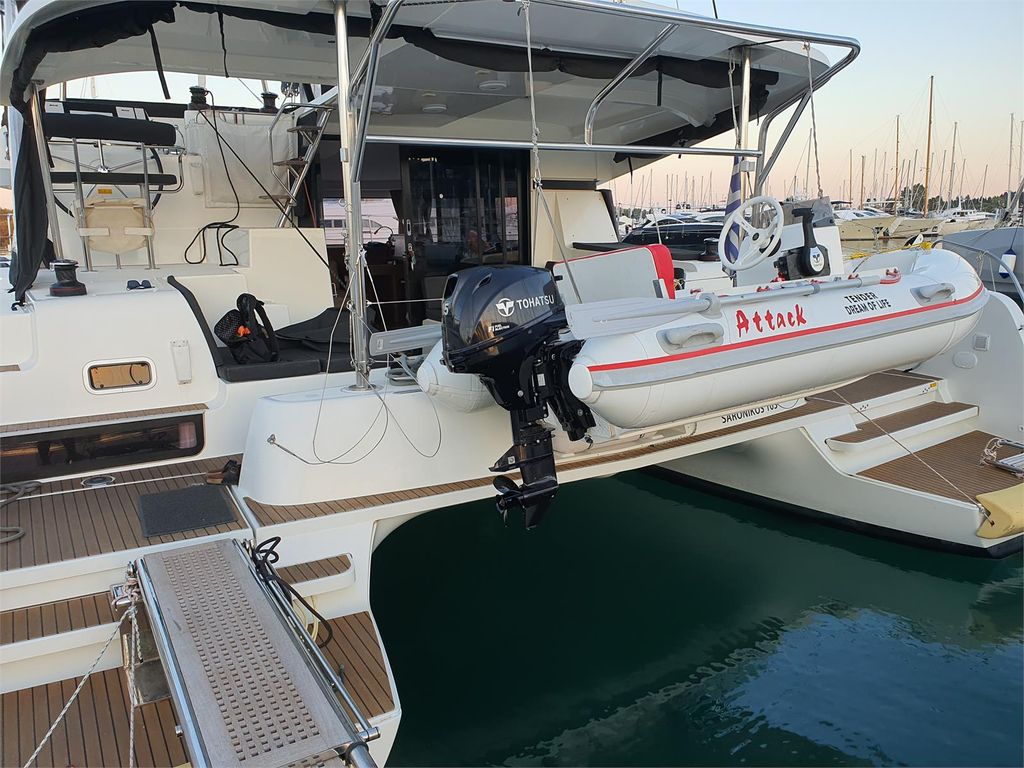 Dream of Life - Boat Images